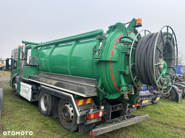 Mercedes-Benz ECONIC 2628 14 tys L WUKO asenizacyjny Szambiarka z wywrotem Korp&Son Euro5