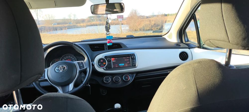 Toyota Yaris 1.0 Sol - 4