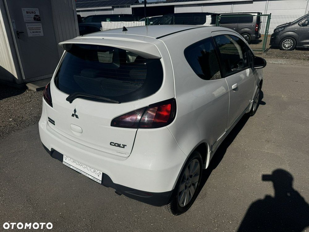 Mitsubishi Colt - 5