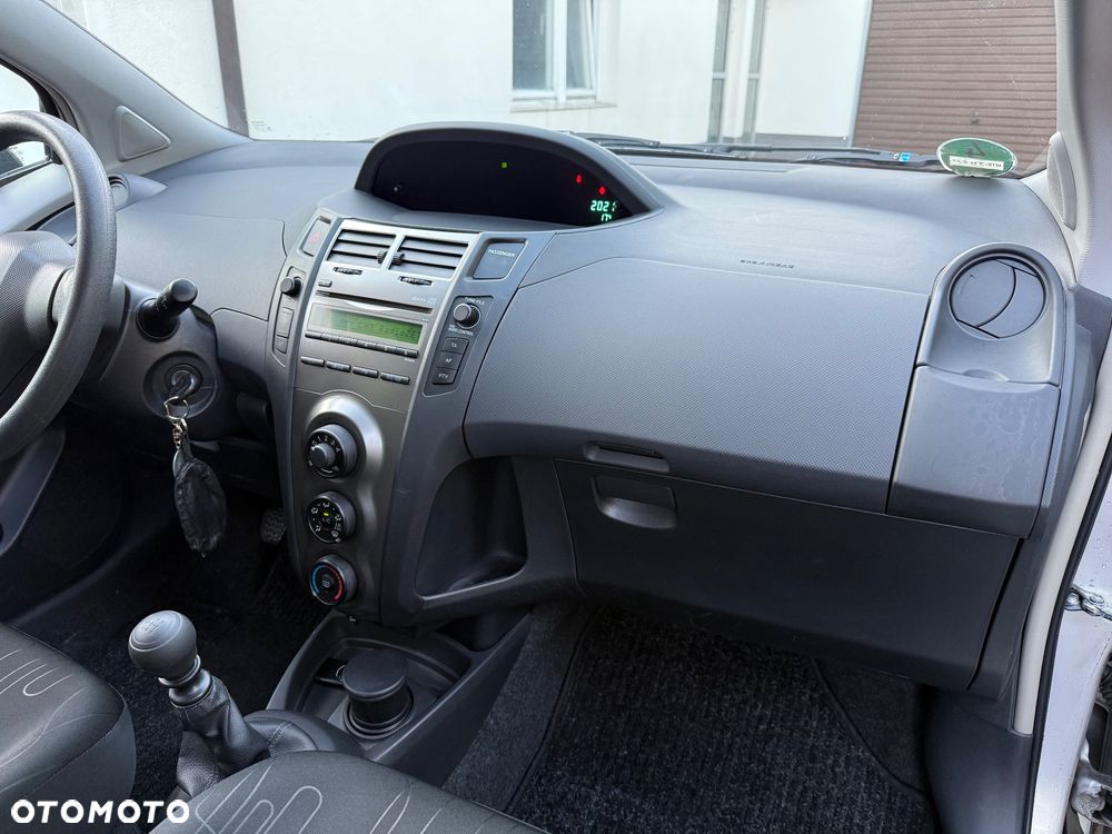 Toyota Yaris 1.33 2010 - 22