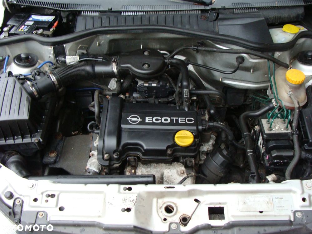 Opel Corsa 1.0 12V Comfort - 12