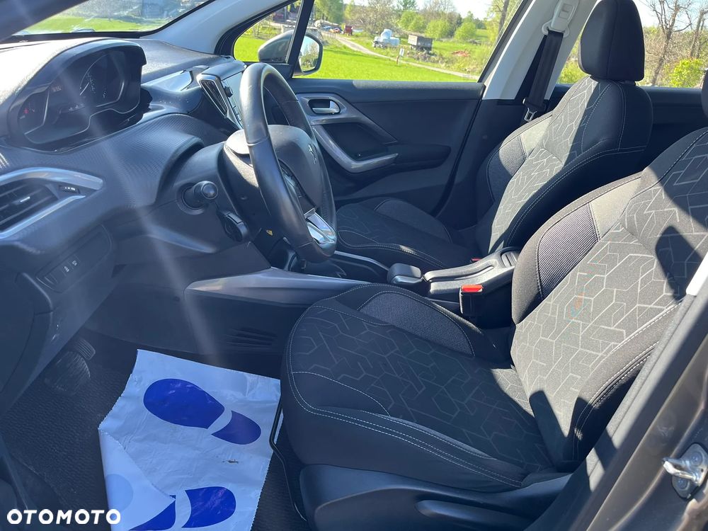 Peugeot 2008 1.2 Pure Tech GPF Style S&S EAT6 - 9