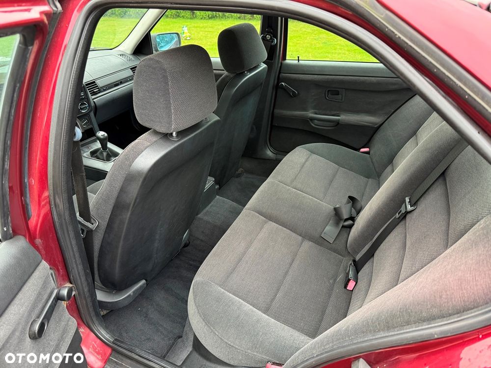 BMW Seria 3 316i - 21