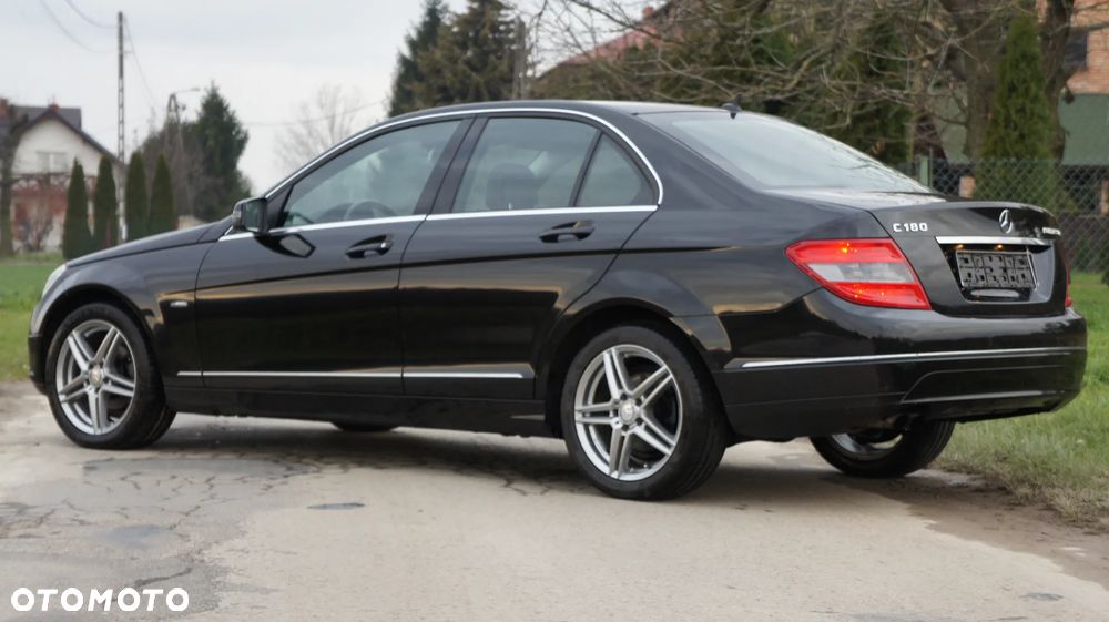 Mercedes-Benz Klasa C 180 Kompressor BlueEFFICIENCY - 9