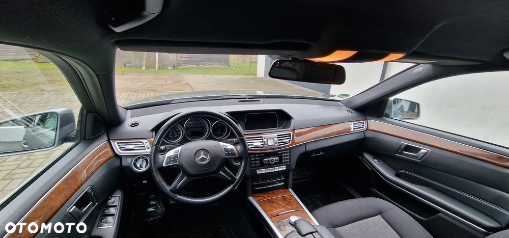 Mercedes-Benz Klasa E 220 BlueTEC BlueEFFICIENCY Edition 9G-TRONIC - 3