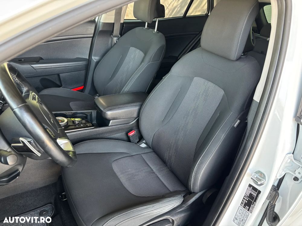 Kia Sportage 1.6 T-GDI HEV 6AT 4x2 Style - 36