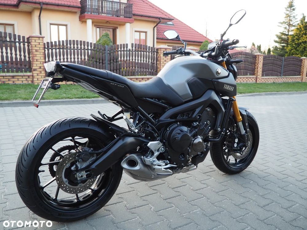Yamaha MT - 9