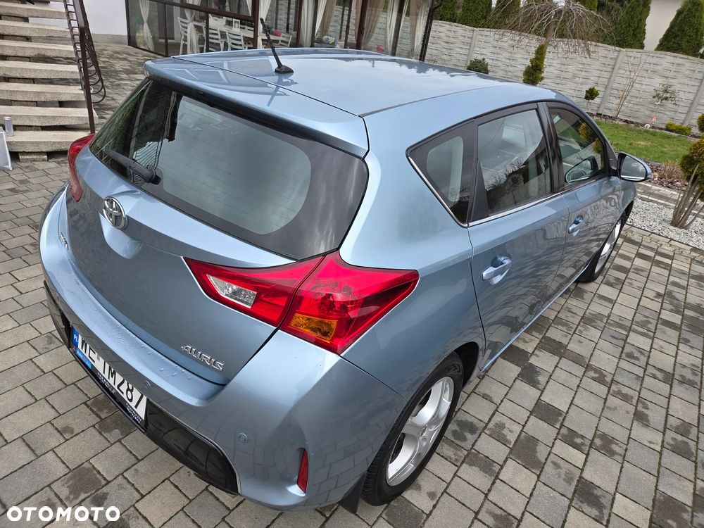 Toyota Auris 1.6 Premium - 9