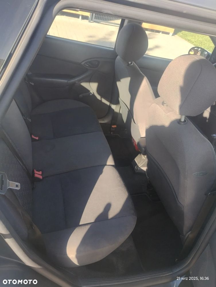 Ford Focus - 10