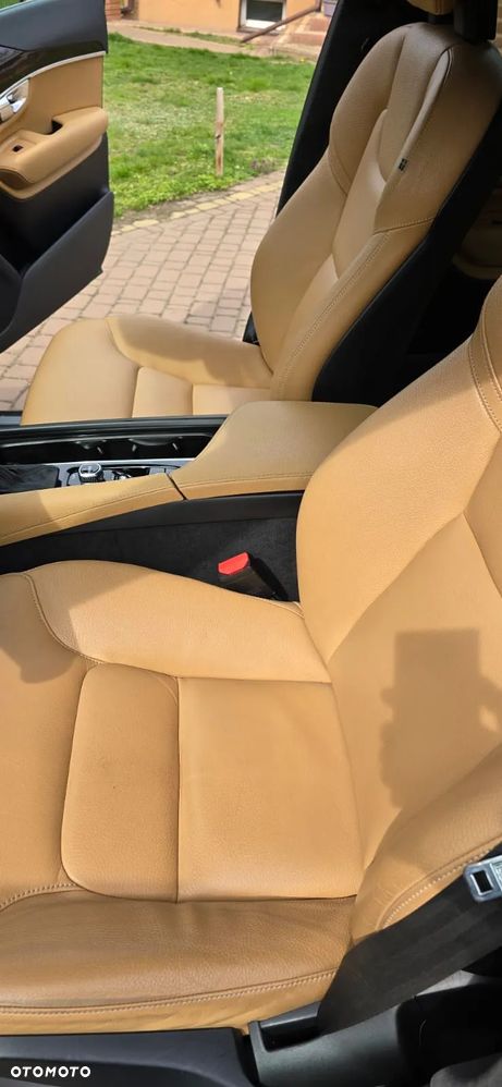 Volvo XC 90 - 7