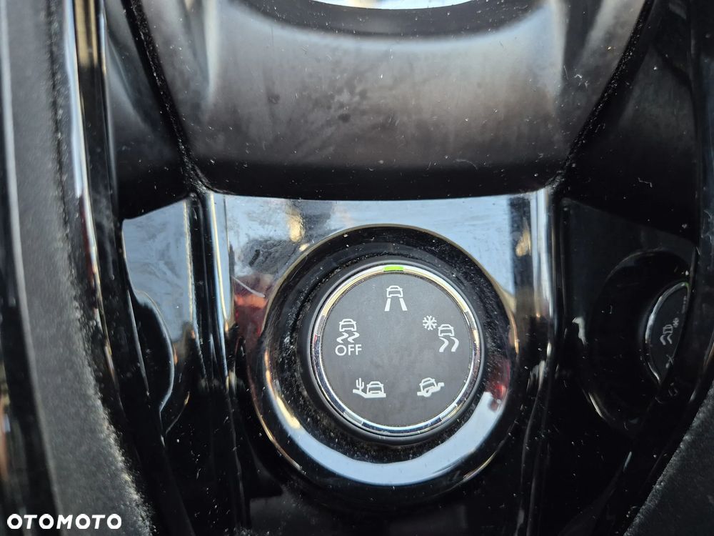 Peugeot 2008 PureTech 110 Stop&Start EAT6 Crossway - 29