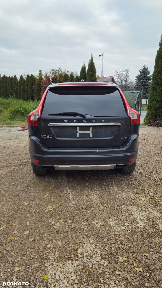 Volvo XC 60 3.2 AWD Momentum - 5