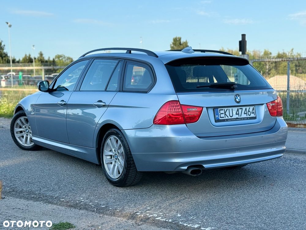 BMW Seria 3 318i - 6
