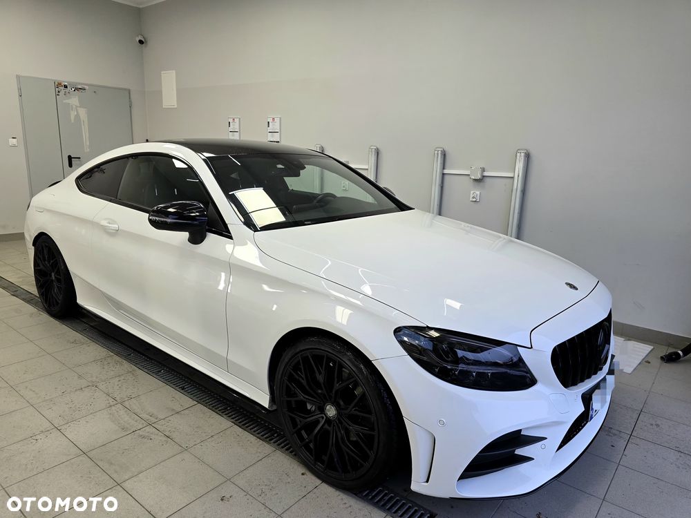 Mercedes-Benz Klasa C 220 d 4Matic 9G-TRONIC - 35