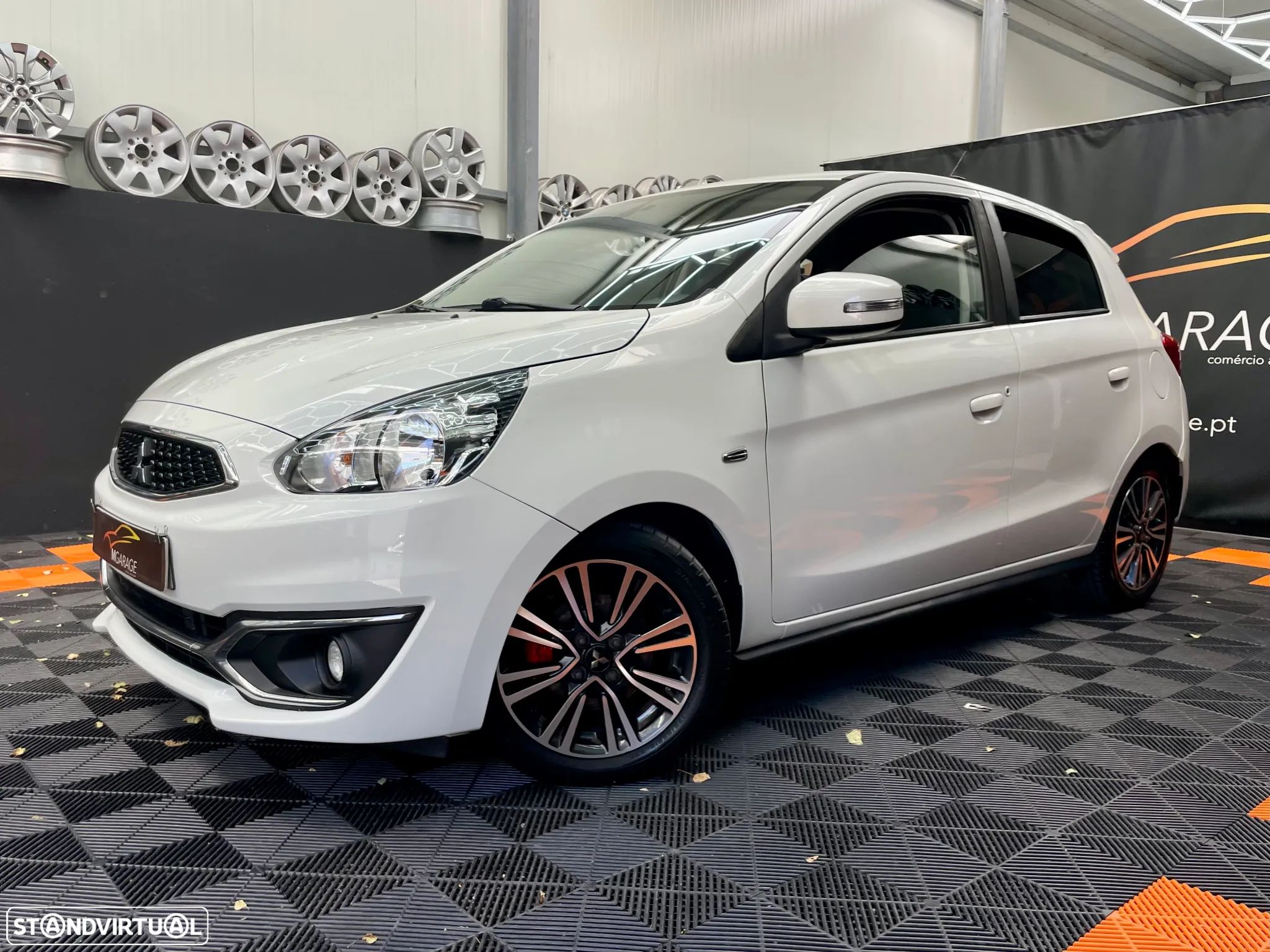 Mitsubishi Space Star 1.2 Intense - 1