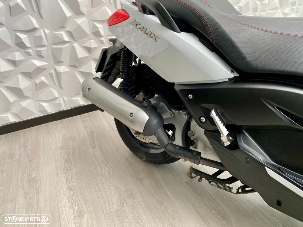 Yamaha X-Max 125 - 9