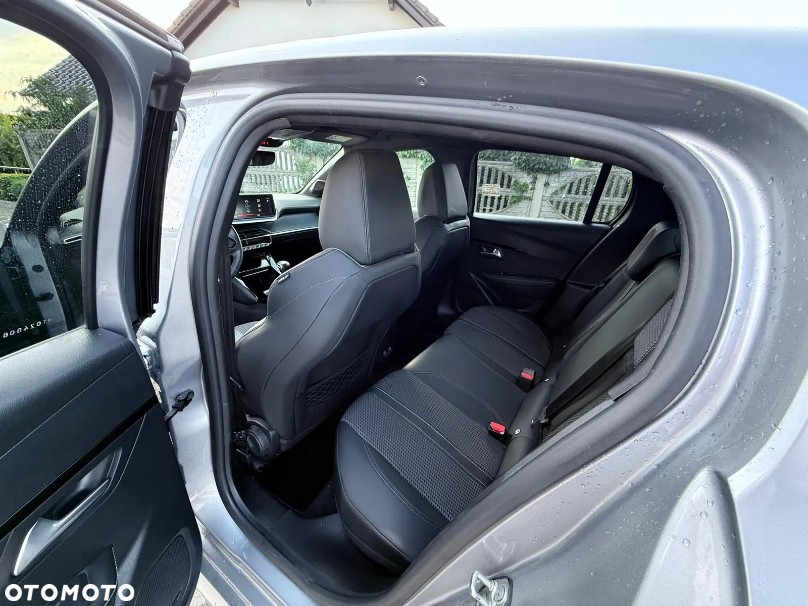 Peugeot 208 PureTech 100 GT - 7
