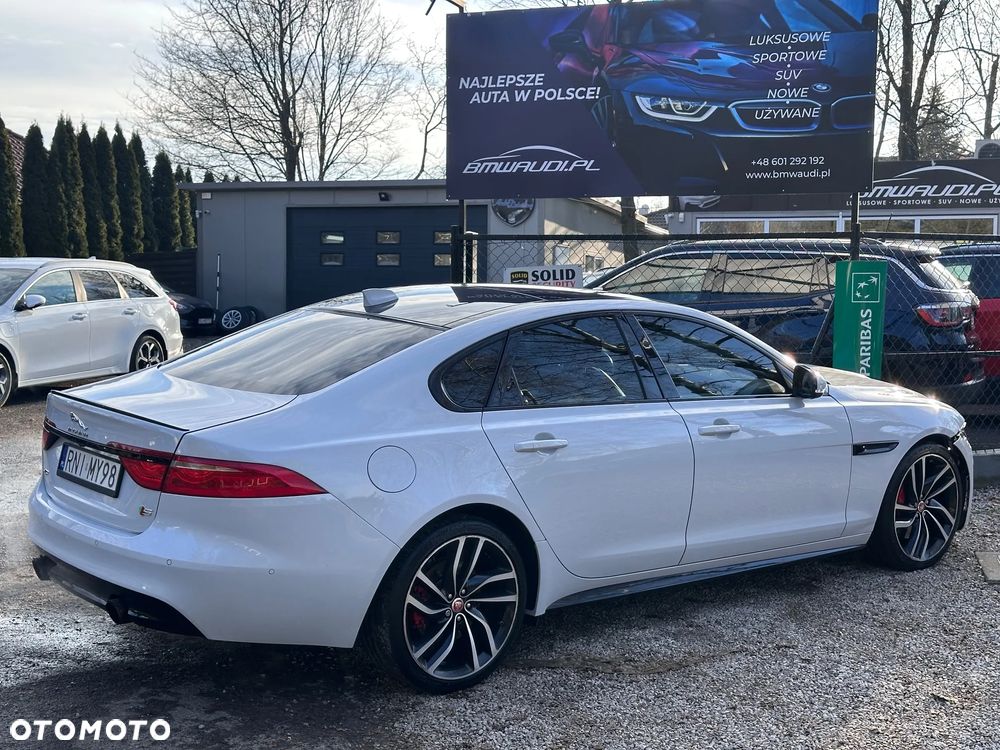 Jaguar XF S - 12