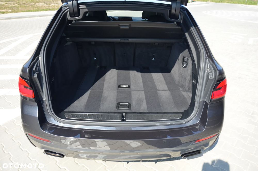 BMW Seria 5 520d Sport - 36