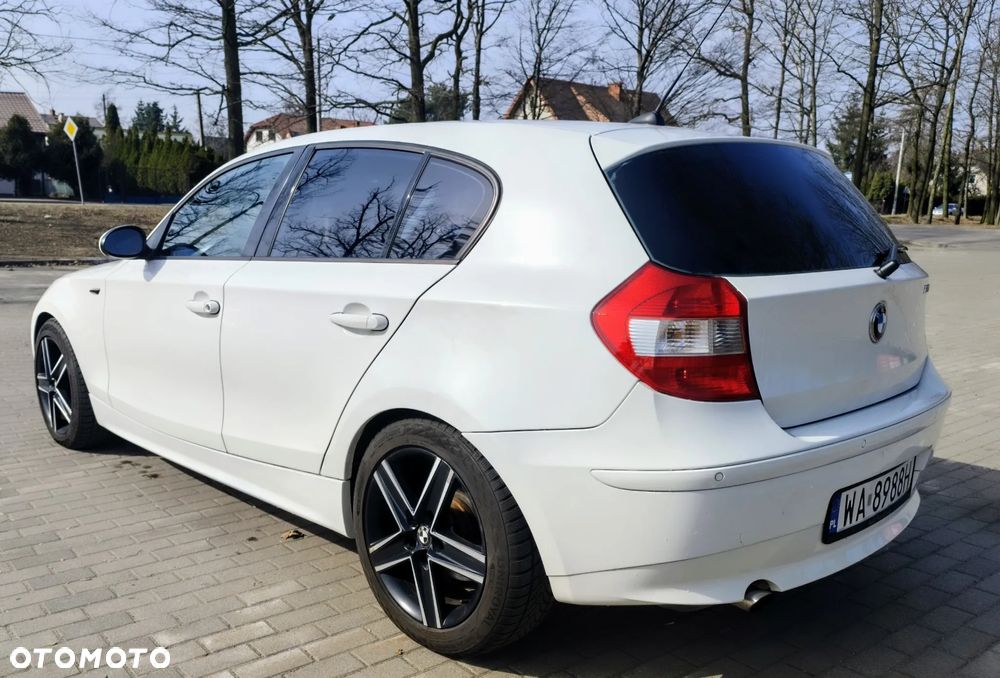 BMW Seria 1 120i - 5