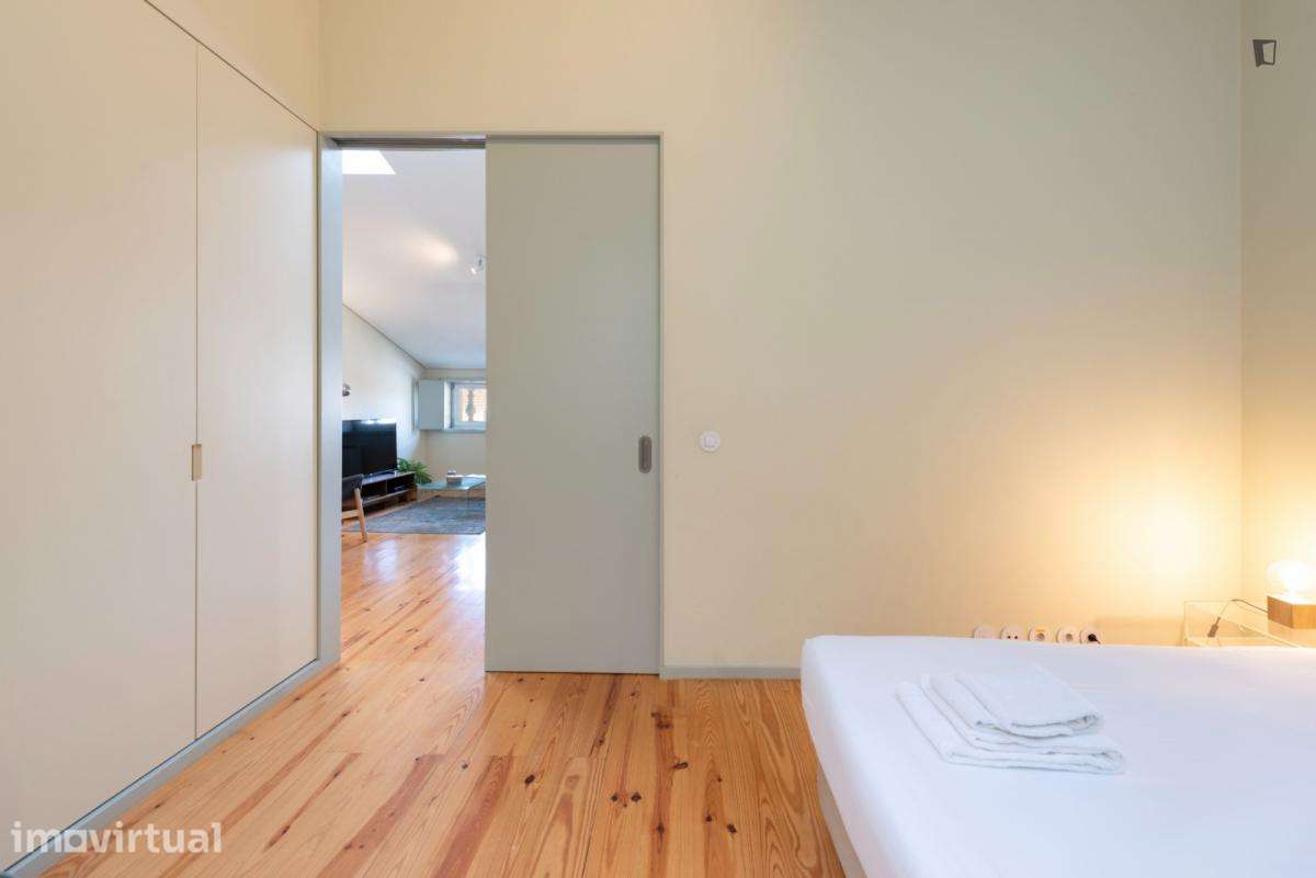 Apartamento com 1 quartos - localizado em Sé Porto - Grande imagem: 4/29