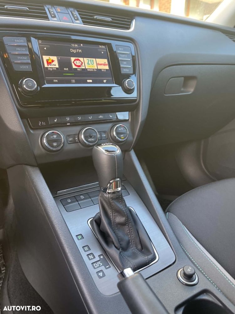 Skoda Octavia 2.0 TDI DSG Style - 3