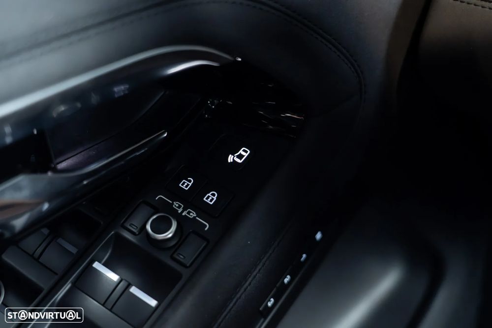 Land Rover Range Rover Evoque P300e R-Dynamic SE - 26