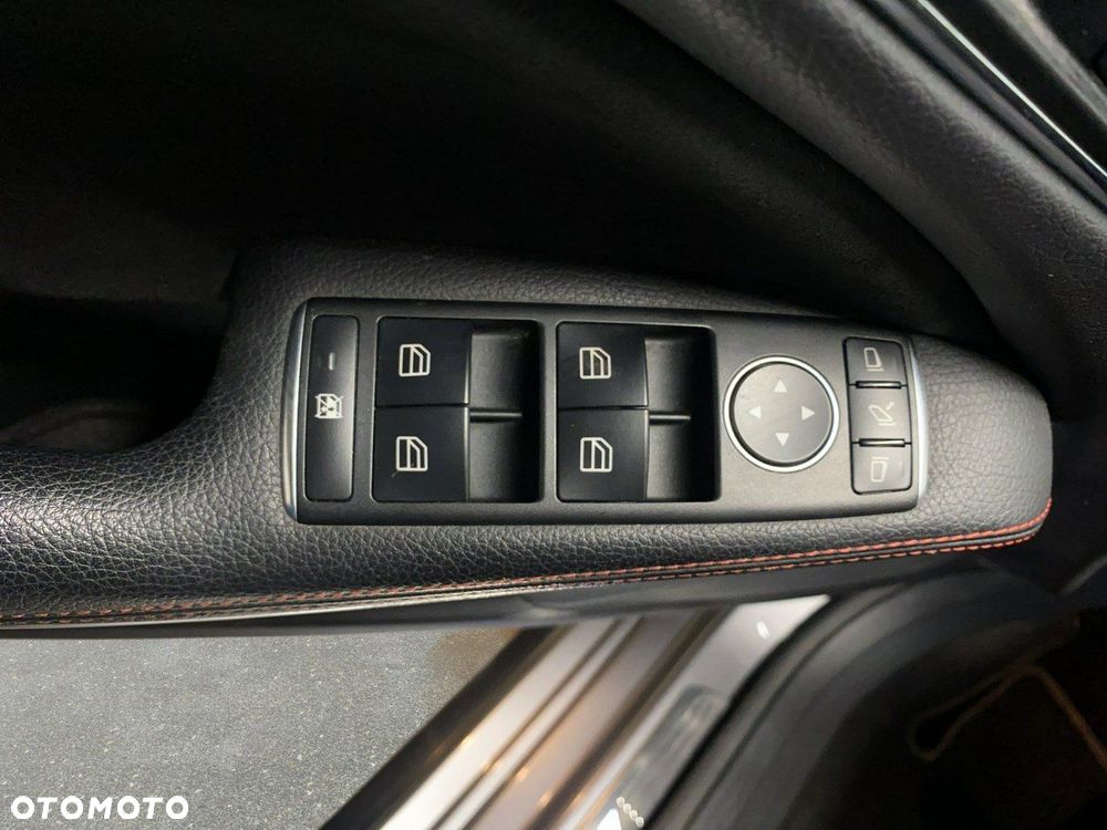 Mercedes-Benz CLA - 36