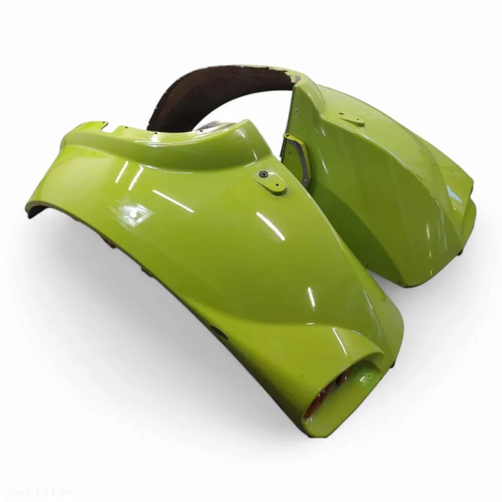 Błotnik tylny 0010971951 0010971961 Claas Axion 820 - 9