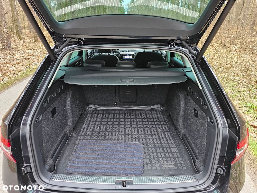 Skoda Superb 2.0 TDI SCR 4x4 L&K DSG - 10