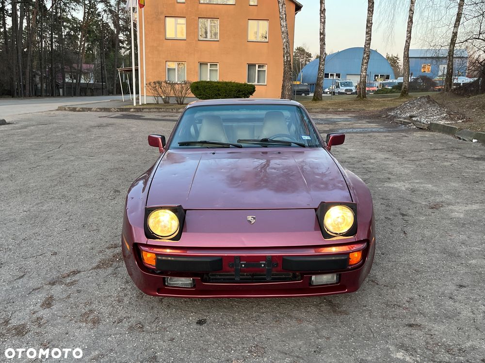 Porsche 944 - 15