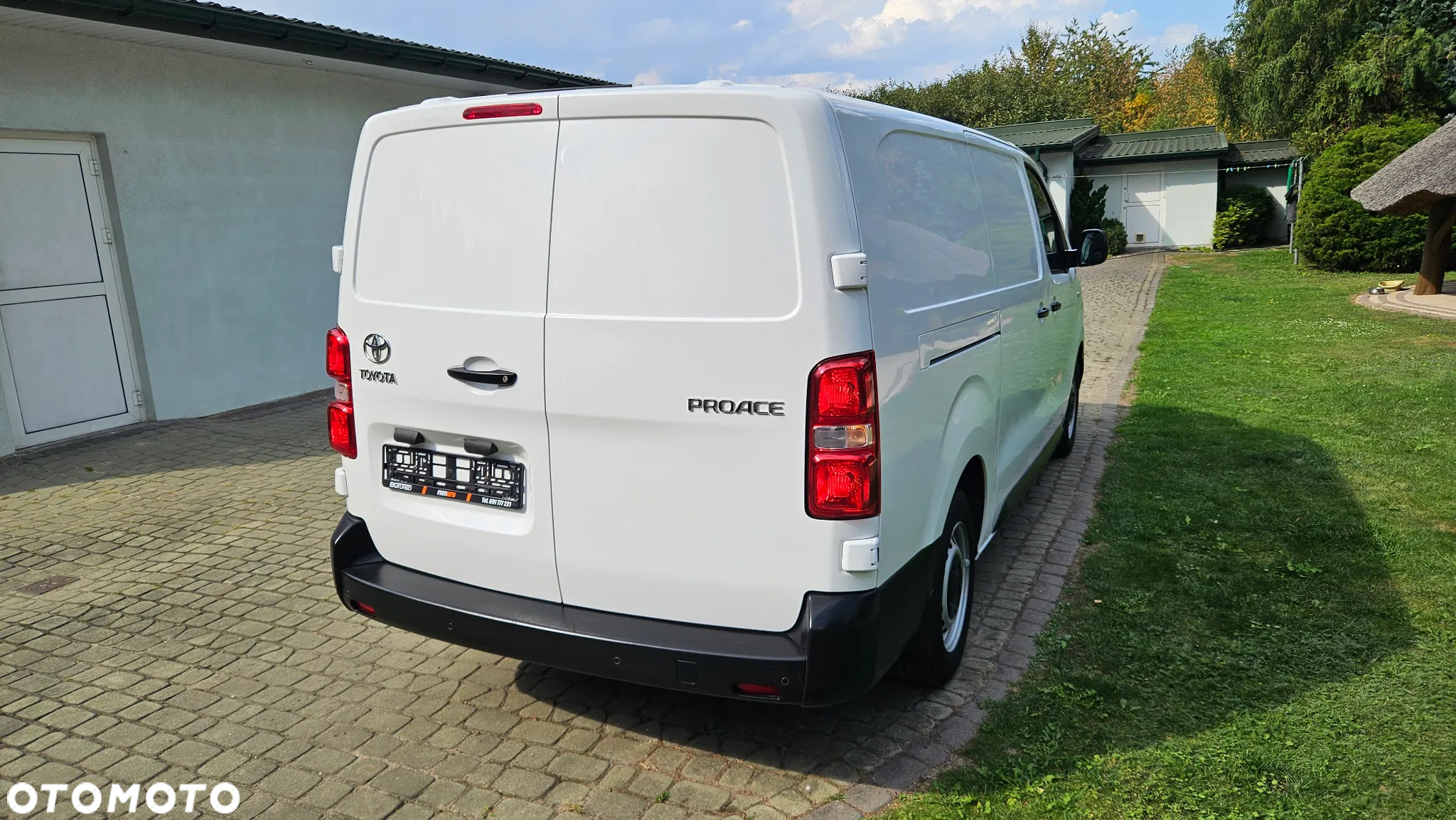 Toyota Proace 2,0D - 12