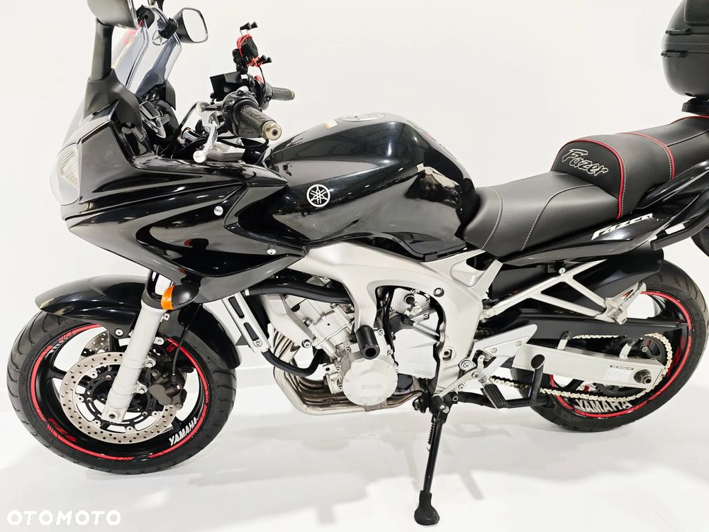 Yamaha FZ - 13