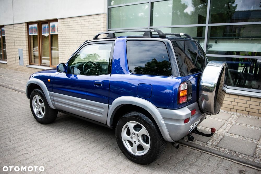 Toyota RAV4 - 4