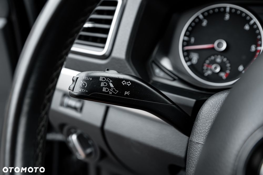 Volkswagen Amarok - 36