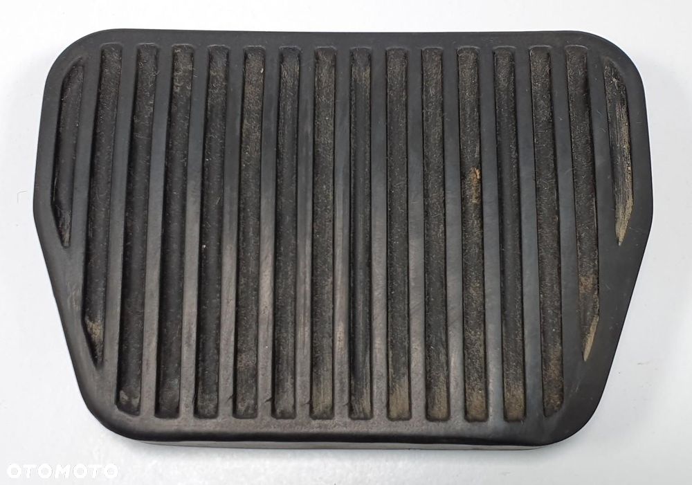 GUMA NAKŁADKA NA PEDAŁ HAMULCA VOLVO S80 3516078 - 1