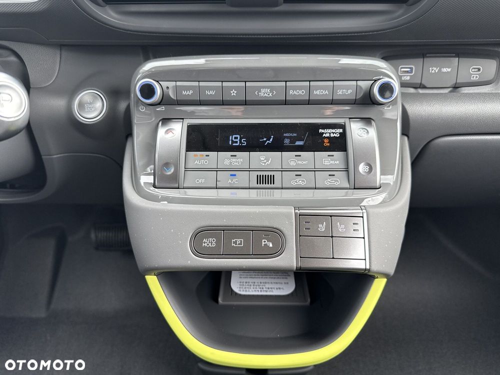 Hyundai Inster 49kWh Cross - 16