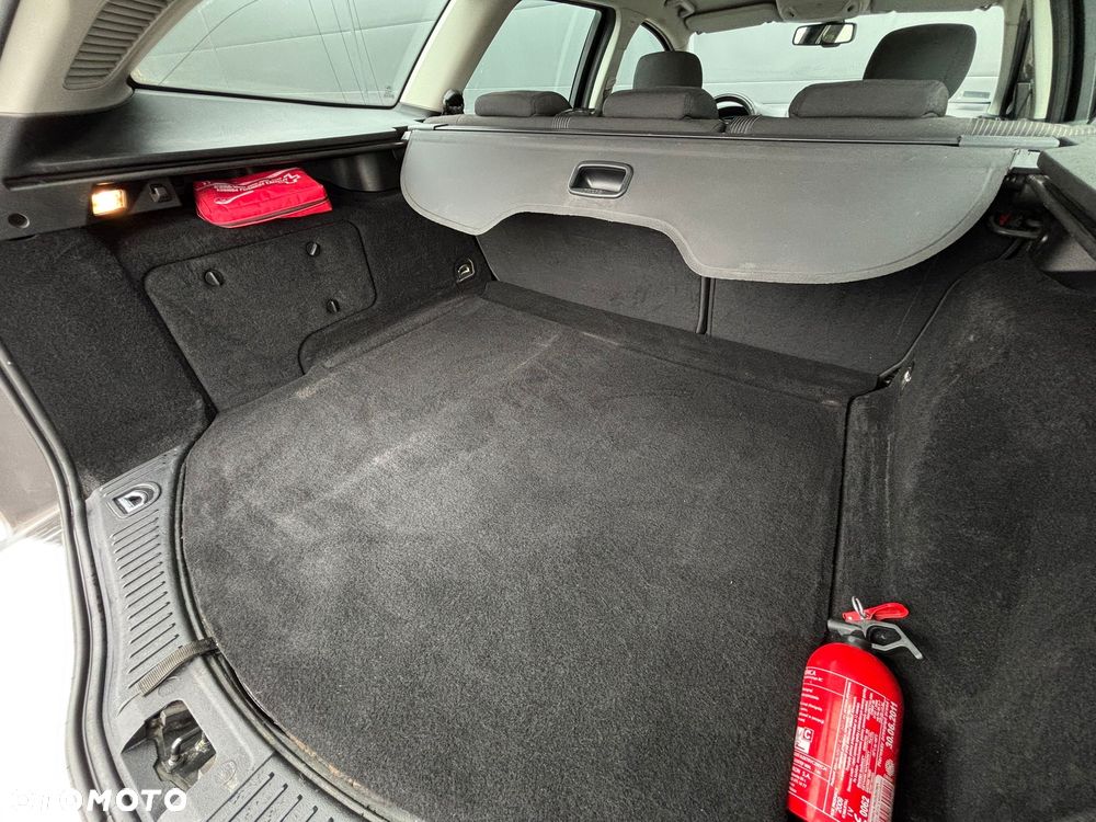 Ford Mondeo 2.0 TDCi Ghia - 30