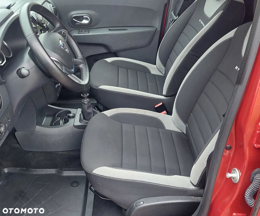 Dacia Lodgy 1.3 TCe Stepway S&S - 14