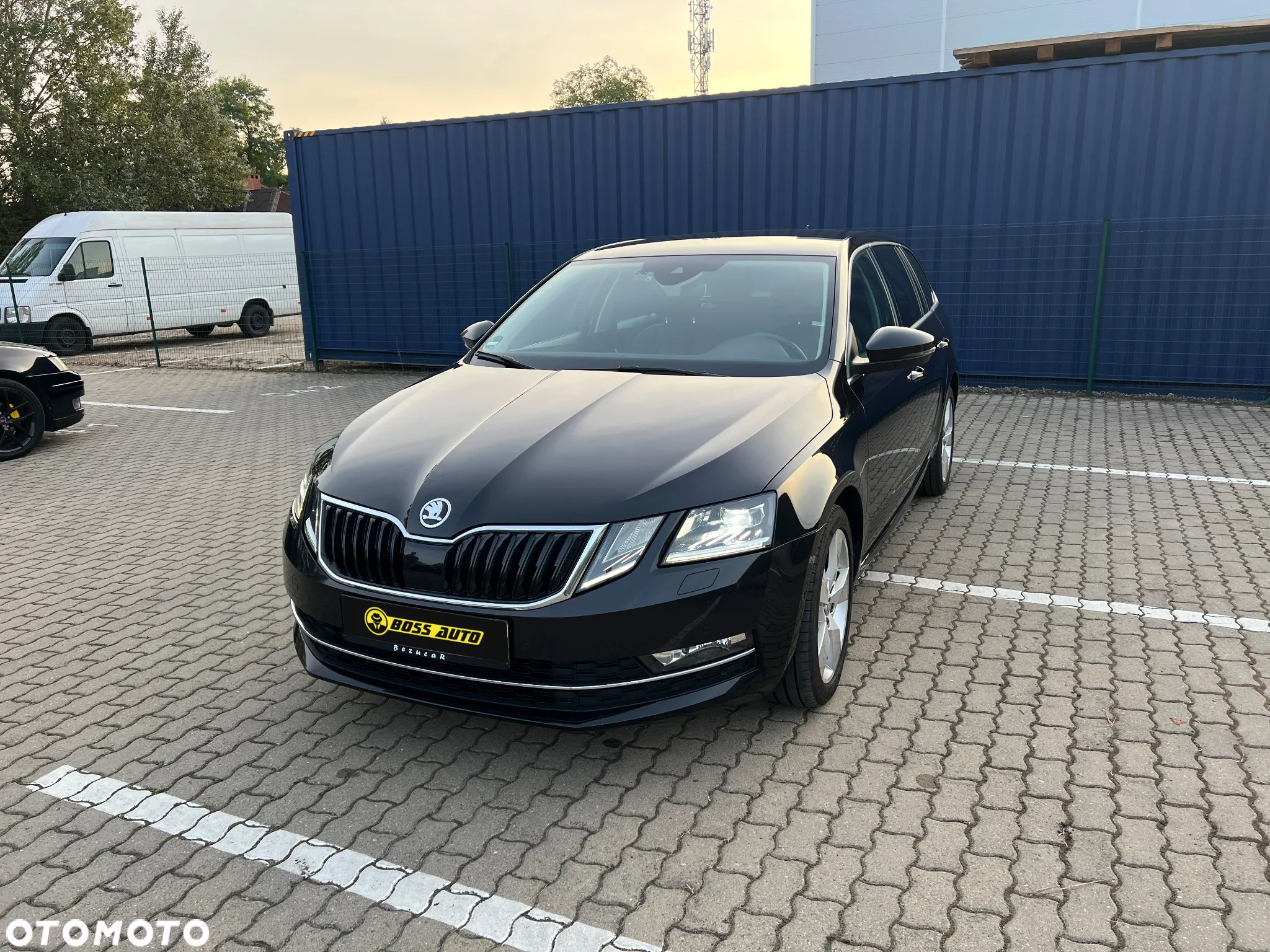Skoda Octavia Combi 1.6 TDI DSG Style - 3