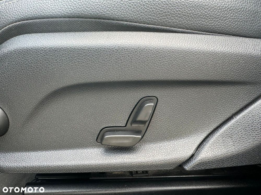 Mercedes-Benz GLC - 19