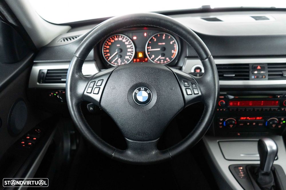 BMW 320 - 21