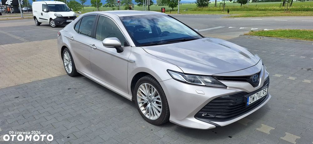 Toyota Camry 2.5 Hybrid Prestige CVT - 2