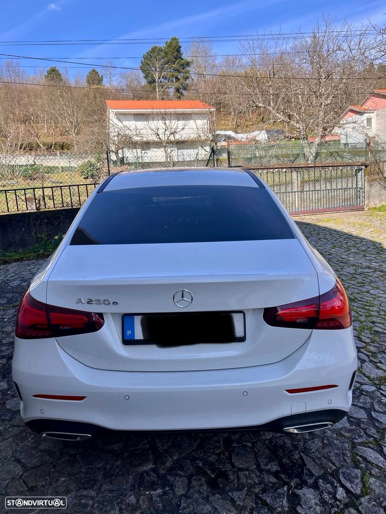 Mercedes-Benz A 250 Limousine e 8G-DCT AMG Line Advanced Plus - 4