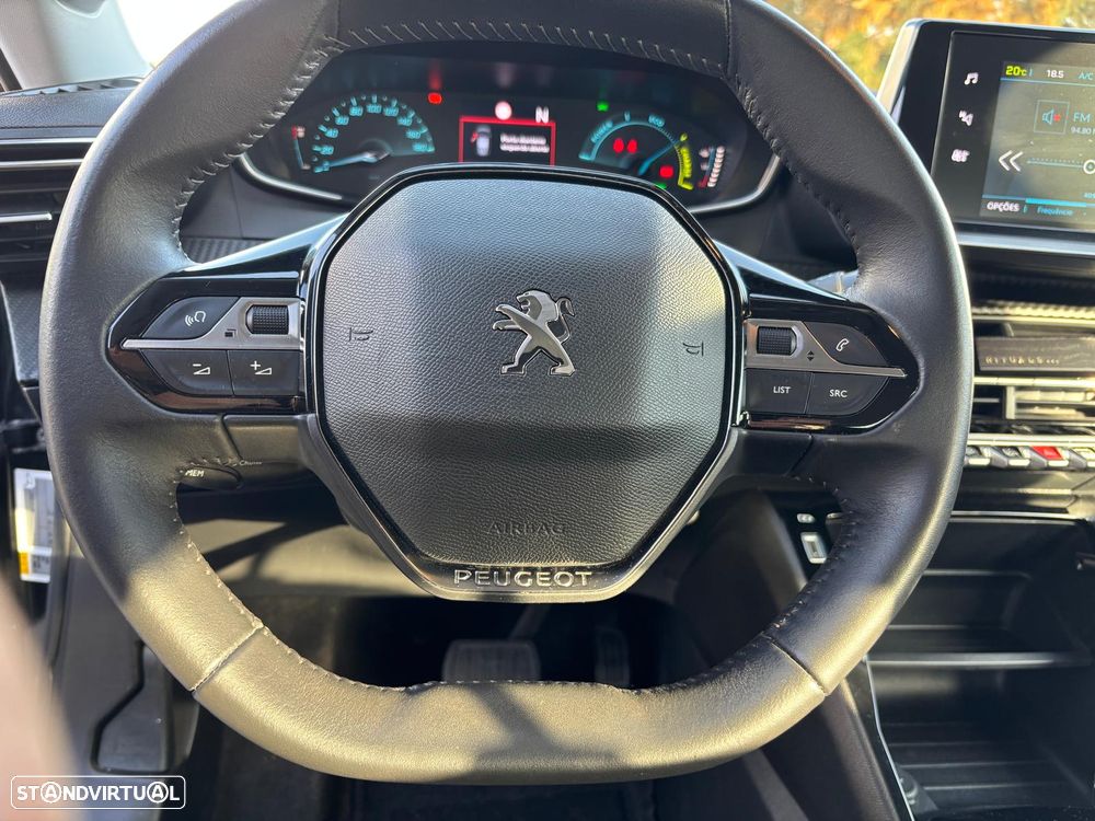 Peugeot e-2008 50 kWh Active Pack - 17