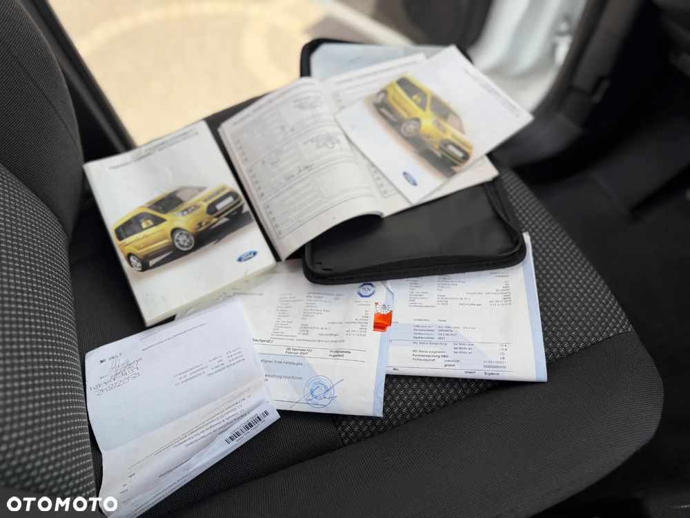 Ford Transit Connect - 22