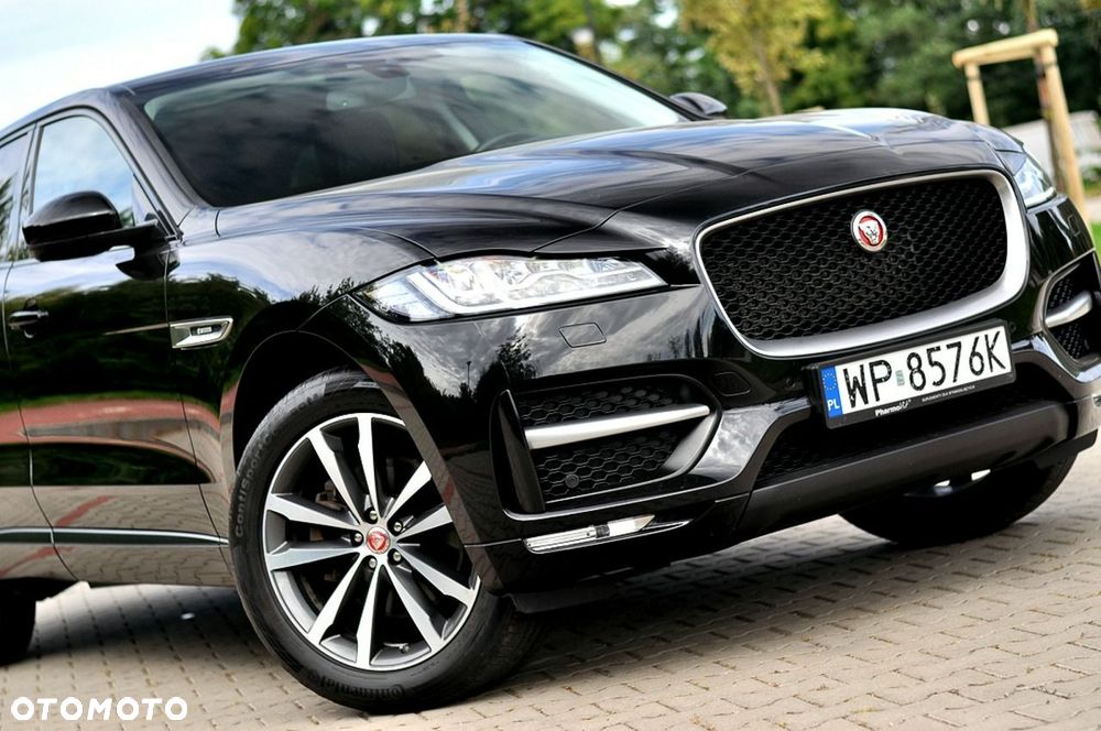 Jaguar F-Pace 2.0 i4D AWD R-Sport - 35