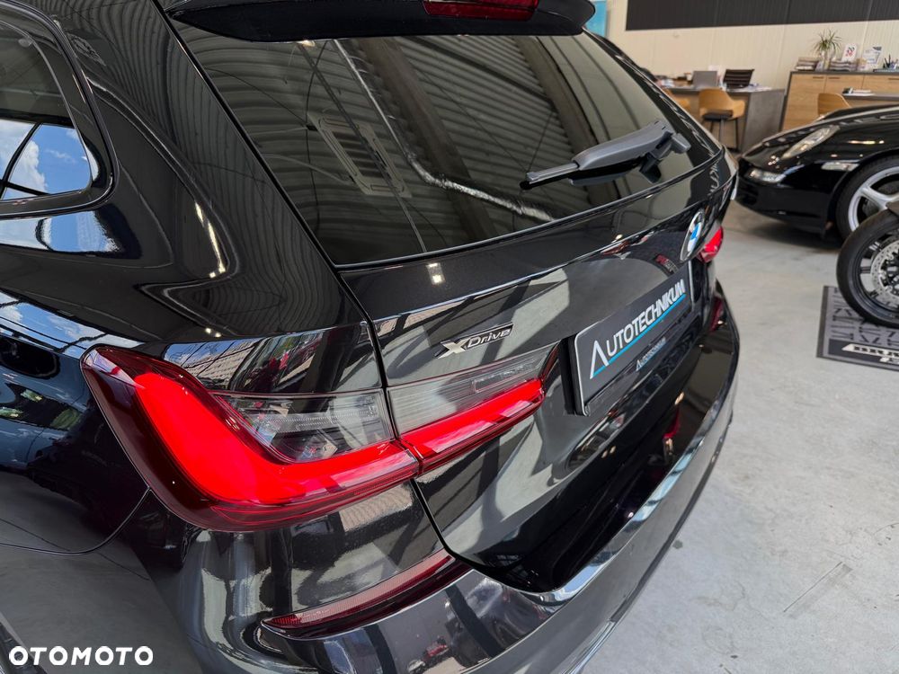 BMW Seria 3 M340i xDrive sport - 27