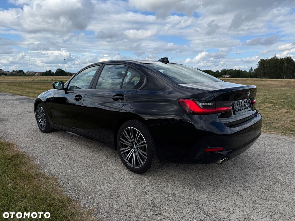 BMW Seria 3 330i - 6