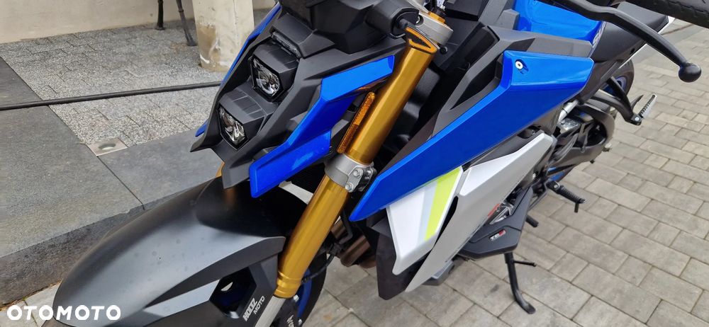 Suzuki GSX 1000 - 16